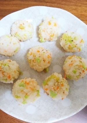 人参と枝豆のさっぱりおにぎり-レシピのメイン写真
