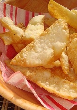 おつまみ、おやつに！簡単餃子の皮チップス-レシピのメイン写真