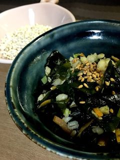 わかめともち麦の簡単炒め便秘に食物繊維-レシピのメイン写真