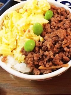 卵とひき肉のそぼろ丼♫-レシピのメイン写真