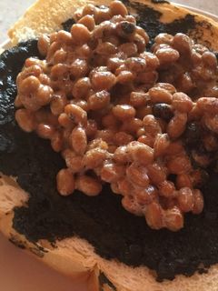 納豆イカスミトースト-レシピのメイン写真