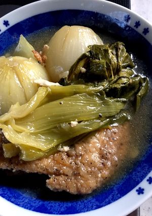 手羽先と小玉ねぎのワカメスープ煮-レシピのメイン写真