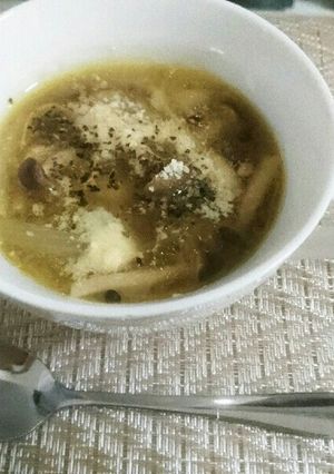 にんにく入りしめじオニオンスープ-レシピのメイン写真