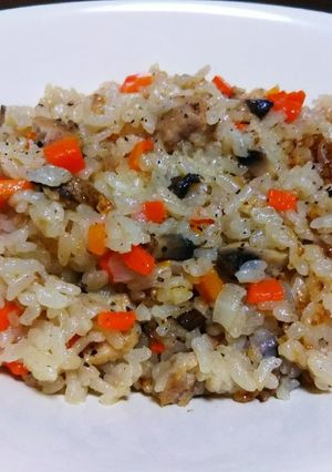 【簡単】ちょっと洋風な炊き込みご飯-レシピのメイン写真