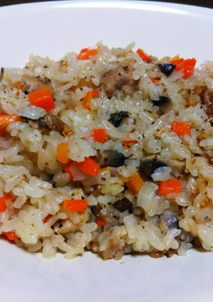 【簡単】ちょっと洋風な炊き込みご飯-レシピのメイン写真