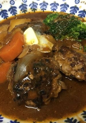 デミグラ缶でこくまろ簡単煮込みハンバーグ-レシピのメイン写真