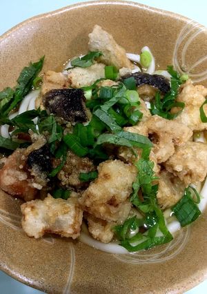 鶏肉と根菜の揚げ物載せうどん-レシピのメイン写真