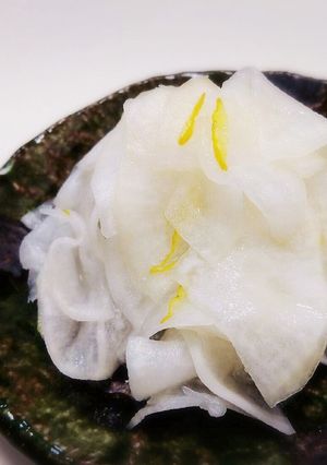 副菜に爽やかな【大根のレモンなます】-レシピのメイン写真
