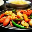 野菜とウインナーのニンニク醤油ソテー