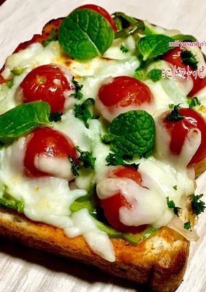 ミニトマトのピザトースト-レシピのメイン写真
