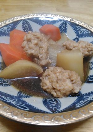 鶏団子と大根、人参の煮物-レシピのメイン写真