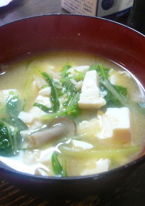 キノコと豆腐と水菜の味噌汁-レシピのメイン写真