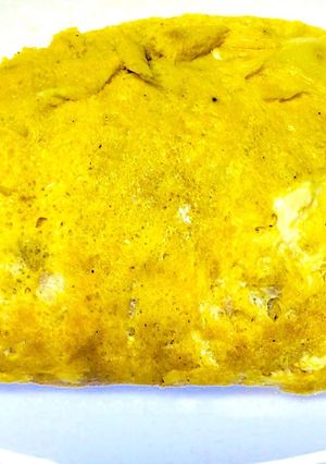 簡単な朝食ツナとチーズ入りオムレツ-レシピのメイン写真