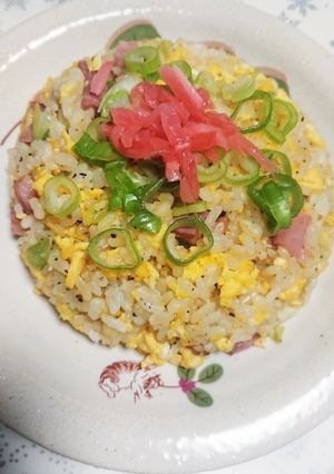 シンプルだけどガッツリ＊ねぎ塩チャーハン-レシピのメイン写真