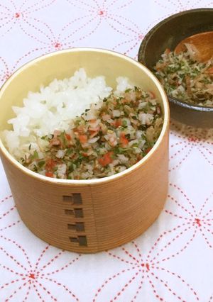 お弁当&ご飯に☆手作り☆カニカマふりかけ-レシピのメイン写真