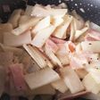 大根とベーコンのガーリックチーズ炒め