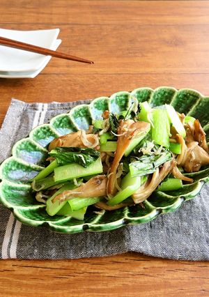 簡単☆小松菜と舞茸の味噌バターじゃこ炒め-レシピのメイン写真