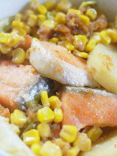 シャケとじゃがいもとコーンの照り味噌マヨ-レシピのメイン写真