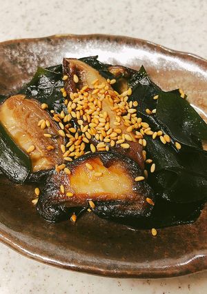 ダイエットに♪しいたけとワカメの炒め物-レシピのメイン写真