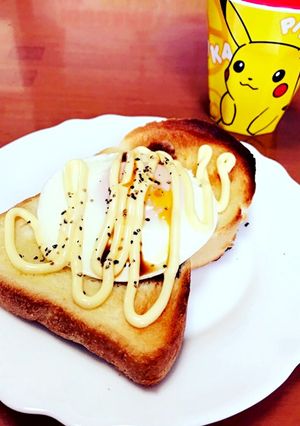 簡単！レンジでとろり目玉焼きのトースト-レシピのメイン写真