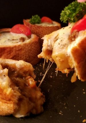 カレーリメイクレシピ♪カレーパングラタン-レシピのメイン写真