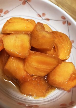 余った柿を甘酢で食べよう☆柿の甘酢まぶし-レシピのメイン写真
