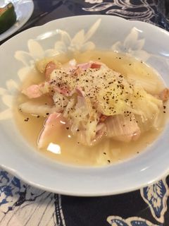 白菜と玉ねぎとベーコンのコンソメスープ-レシピのメイン写真