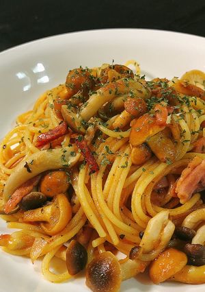 おろしドレとトマトソースでなめこパスタ-レシピのメイン写真