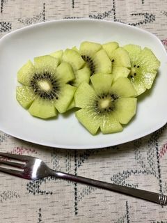 キウイの飾り切り-レシピのメイン写真