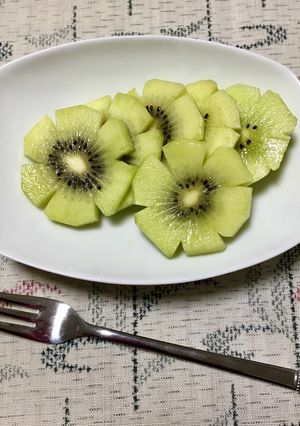 キウイの飾り切り-レシピのメイン写真