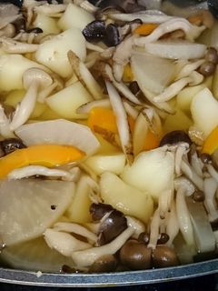 ヤマキ基本のだしで♡しょうが根菜きのこ鍋-レシピのメイン写真