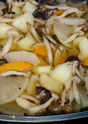 ヤマキ基本のだしで♡しょうが根菜きのこ鍋-レシピのメイン写真