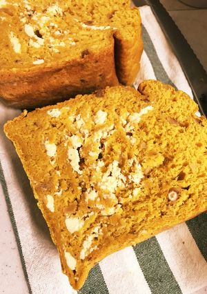 クルミとクリームチーズ入りカボチャパン-レシピのメイン写真