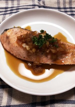 鮭のムニエル 甘酢玉ねぎがけ-レシピのメイン写真