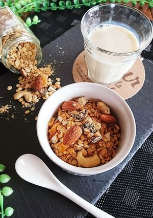 簡単手作りグラノーラ☆黒蜜きな粉味。-レシピのメイン写真