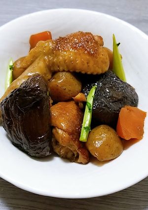 余った根菜♪こんにゃく鶏肉こっくり煮物☆-レシピのメイン写真
