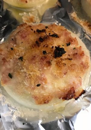 玉ねぎまるごと簡単5分でオニオングラタン-レシピのメイン写真