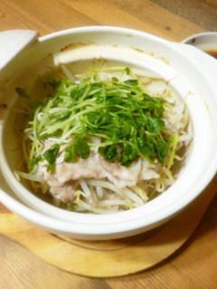 お一人様♡豚肉ともやしの土鍋蒸し♪-レシピのメイン写真
