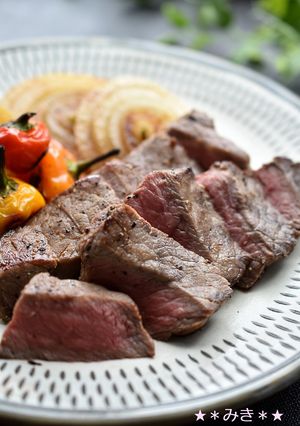 赤身の肉に魔法☆オイルマリネのステーキ-レシピのメイン写真