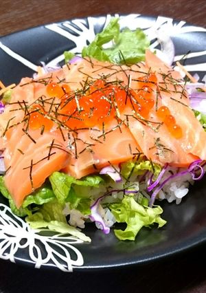 綺麗だ！サーモンとレタスのちらし寿司-レシピのメイン写真