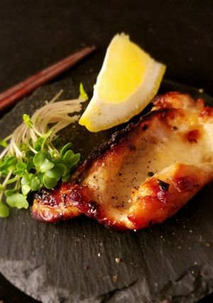 簡単！おつまみ！鶏むね肉の皮で焼き鳥-レシピのメイン写真
