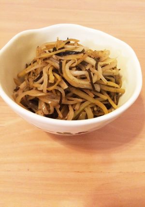 《簡単》大根の皮と生姜でやみつき炒め物！-レシピのメイン写真