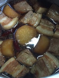 圧力鍋で豚の角煮と大根-レシピのメイン写真