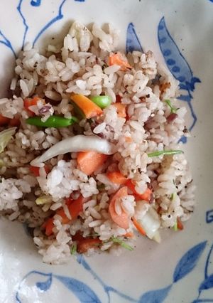 お赤飯の冷やご飯で☆白菜人参チャーハン-レシピのメイン写真