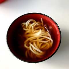 รูปของ お吸い物の素で作る！料亭風めんつゆレシピ