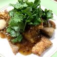 揚魚のエスニック風甘酢餡掛けパクチー添え