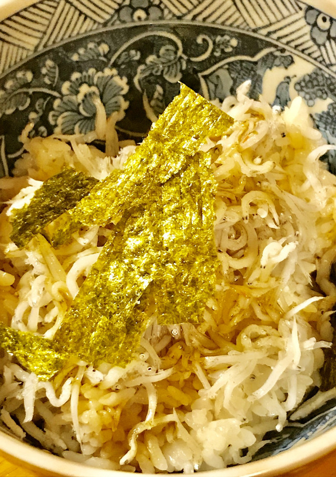 釜揚げしらすごはん●ごま油でサッと炒めて-レシピのメイン写真
