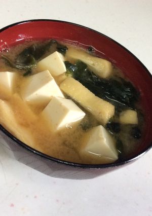 簡単！基本のお味噌汁〜豆腐と油揚げ〜-レシピのメイン写真