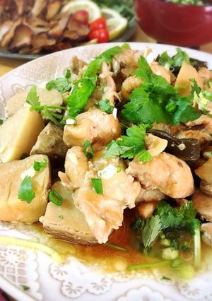 鶏肩肉と海老芋のほっこり塩麹煮-レシピのメイン写真
