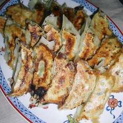 รูปของ いくらでも食べられちゃう♪定番餃子